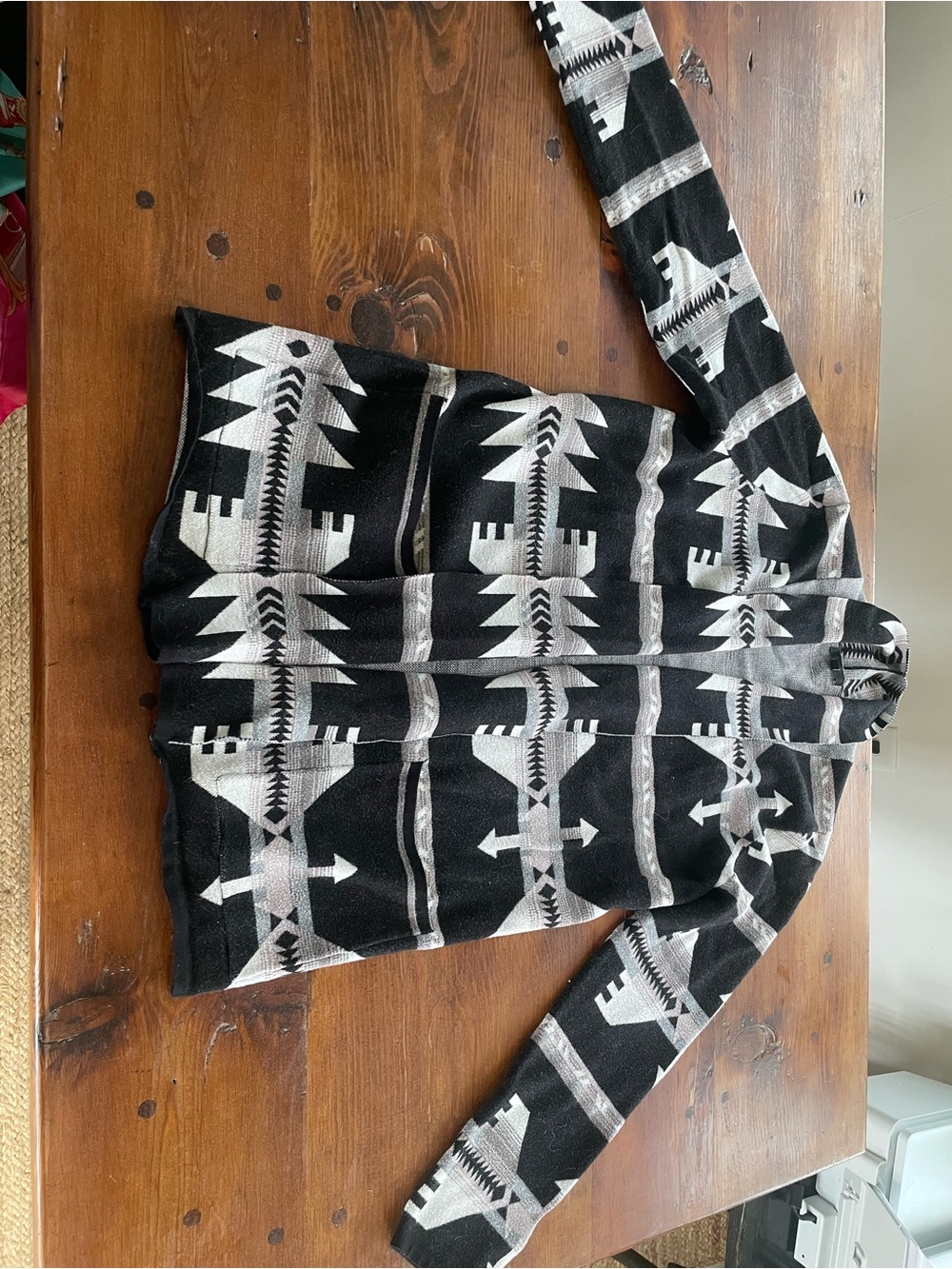 Fate Black & White Aztec Pattern Women's Cardigan